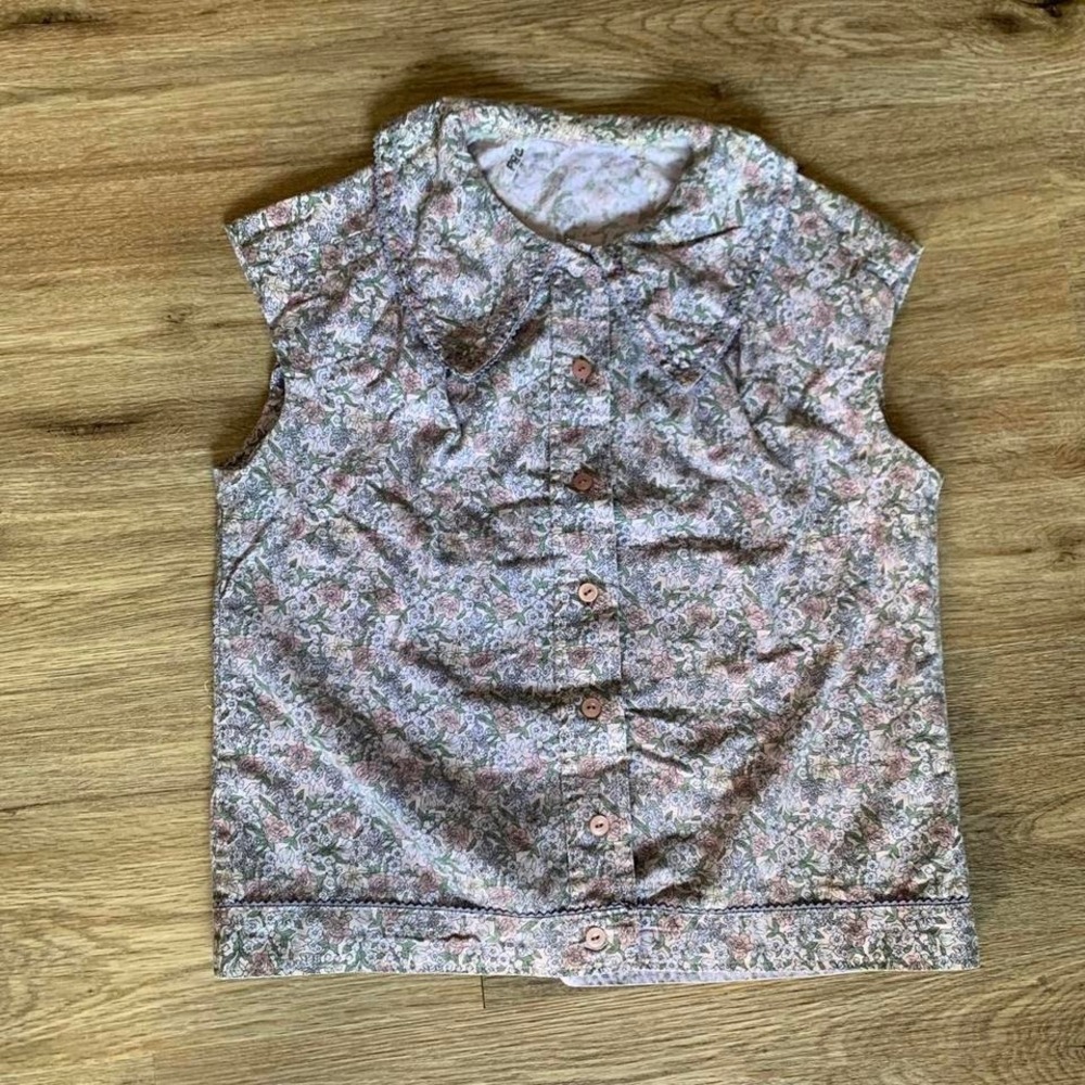Handmade sleeveless collared floral button up blouse tank‎ top in purple - small